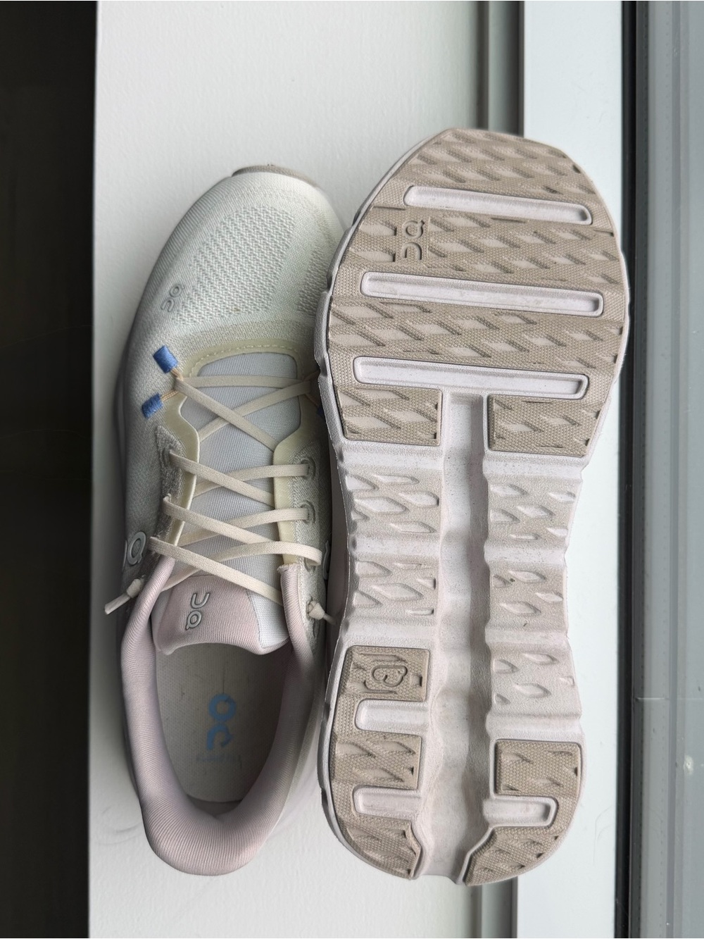 On Running Women's Neutral-Tone Running Shoes with Pastel Accents - Picture 3 of 5